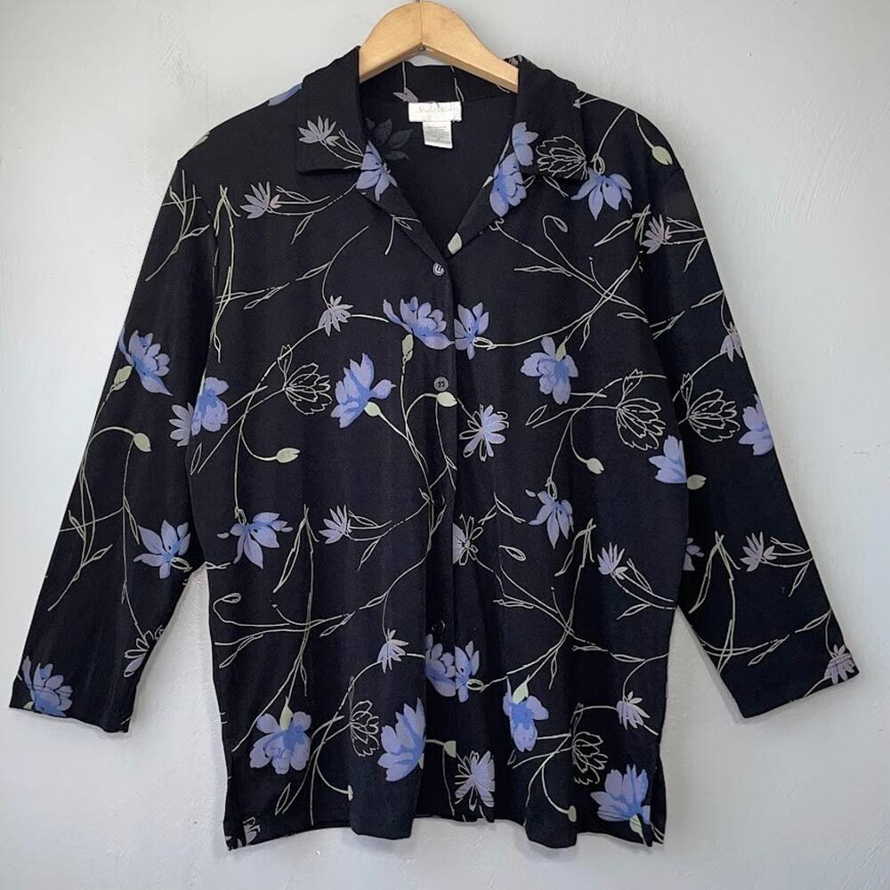 Dark Floral Button Up Top Size Medium Slinky Knit Y2K Romantic Whimsigoth Travel